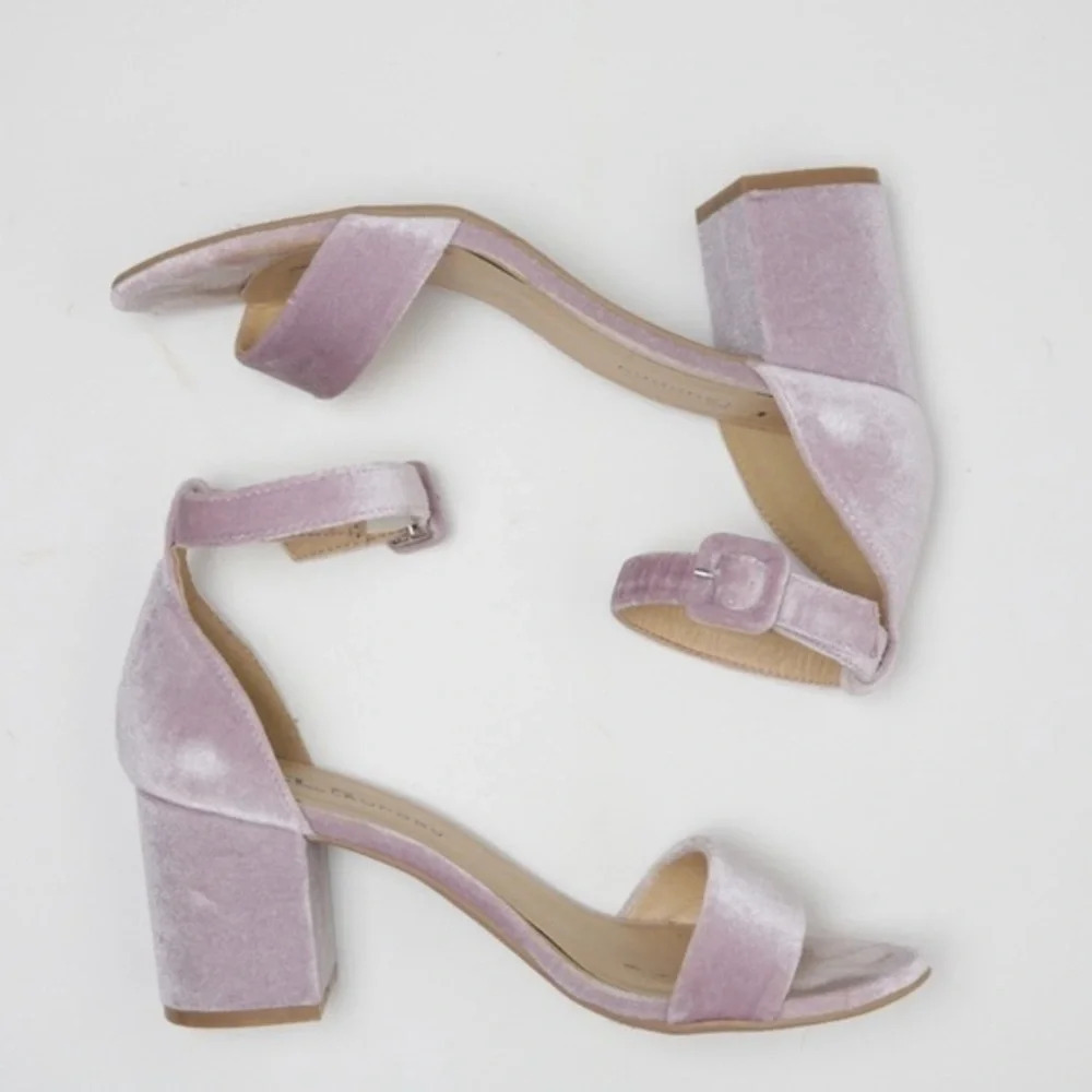 Chinese Laundry Lavender Heels